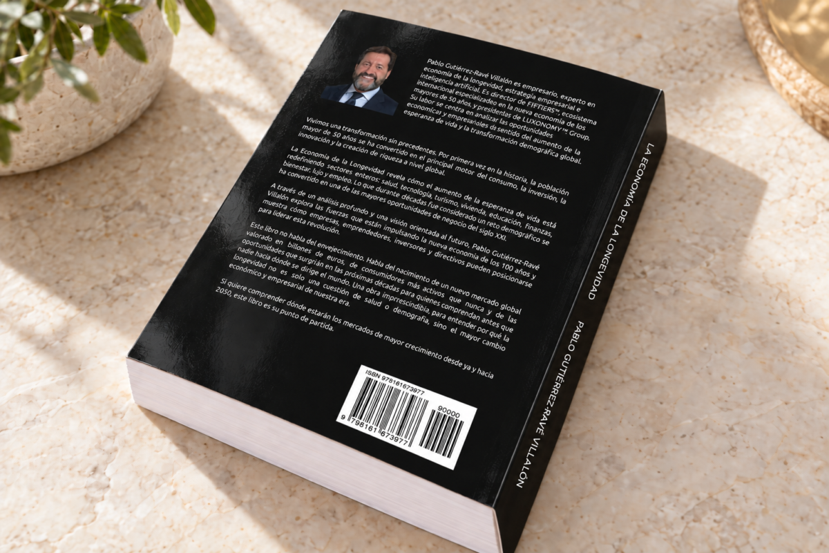 Contraportada de La Economía de la Longevidad con la presentación del libro y de su autor