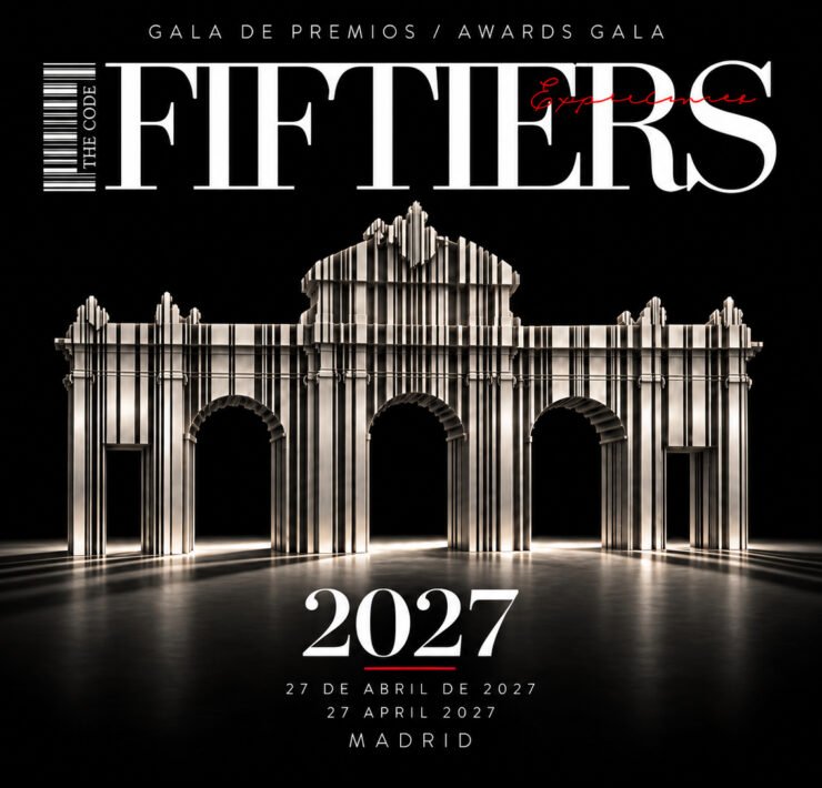 Cartel de la Gala de los Premios FIFTIERS 2027 en Madrid, el 27 de abril, con la Puerta de Alcalá formada por láminas metálicas de un código de barras.